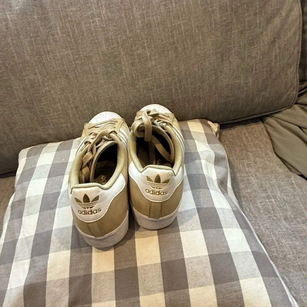 Adidas Men's Beige and White Sneakers